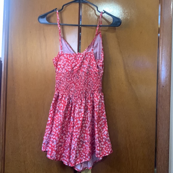 COPY - SHEIN XS Red Floral Romper - Picture 3 of 4